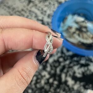 Double infinity white gold ring size 5
